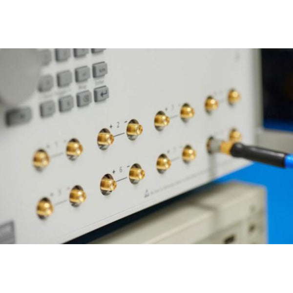 Tektronix AWG5208 Vilkårlig Bølgeform Generator